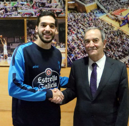 El Monbus Obradoiro y Pepe Pozas renuevan su contrato por dos temporadas