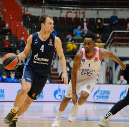 El Zenit logra apaciguar el intento de remontada del Anadolu Efes (85-78)