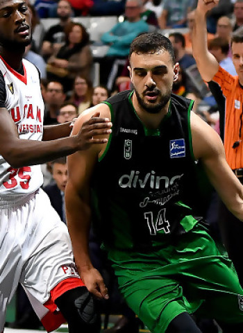 Victoria del UCAM ante el Joventut, aire para los murcianos y derrota cara para los verdinegros (86-94)
