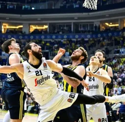 El Fenerbahce no quiere perder de vista el liderato, 95-81