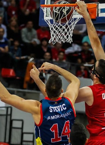 El Tecnyconta Zaragoza se apunta su primera victoria (95-78)