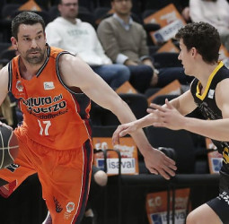 Victoria del Valencia Basket en un partido duro para seguir en la parte alta (74-61)