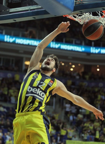 El Estrella Roja quiere reforzarse con Nikola Kalinic