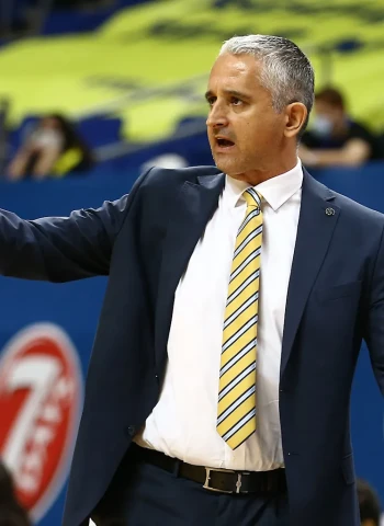 Igor Kokoskov regresa a la Euroliga como nuevo entrenador del Anadolu Efes