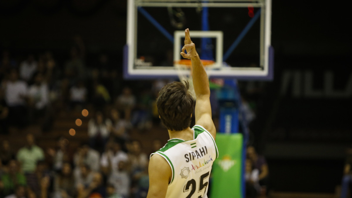 La inspiración de Slaughter lanza al Coosur Real Betis (86-81)