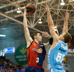 Arrollador final de KIROLBET Baskonia en Lugo (72-90)