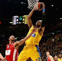 Maccabi se lleva el festival anotador (102-111)