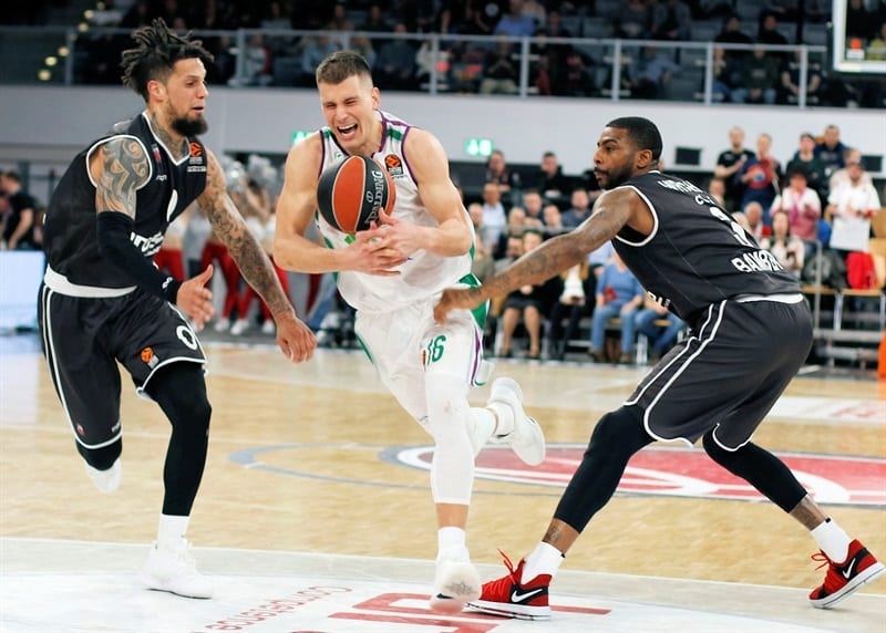 Unicaja Málaga se despide de los playoffs (93-88)