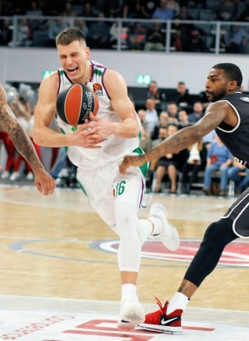 Unicaja Málaga se despide de los playoffs (93-88)
