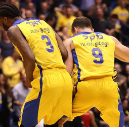 Maccabi se da un festín a costa del Hapoel
