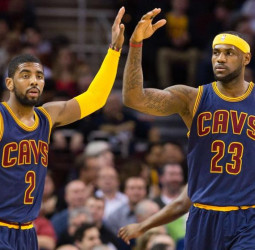 Kyrie Irving y LeBron James podrían volver a jugar juntos la temporada que viene