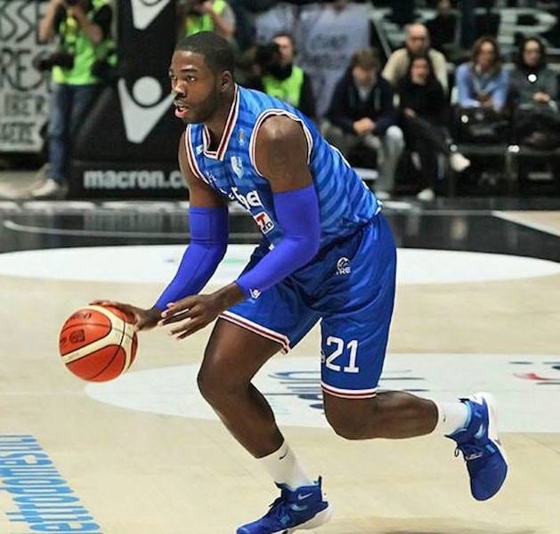 O.D. Anosike ficha por el Varese