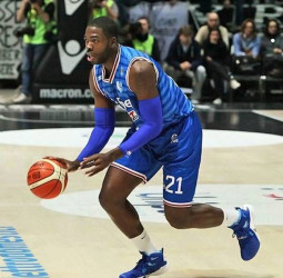 O.D. Anosike ficha por el Varese