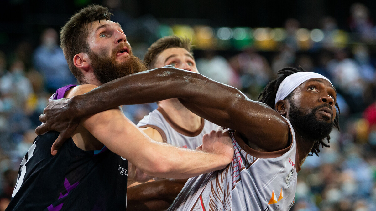 Hakanson hace sonreír al Surne Bilbao Basket (87-81)