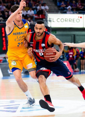 Baskonia se lleva el primer triunfo de la serie (71-59)