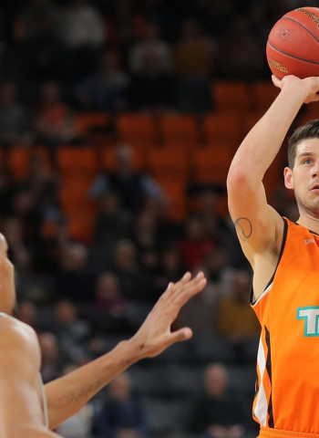 Bogdan Radosavljevic, opción interior para el Café Candelas Breogán