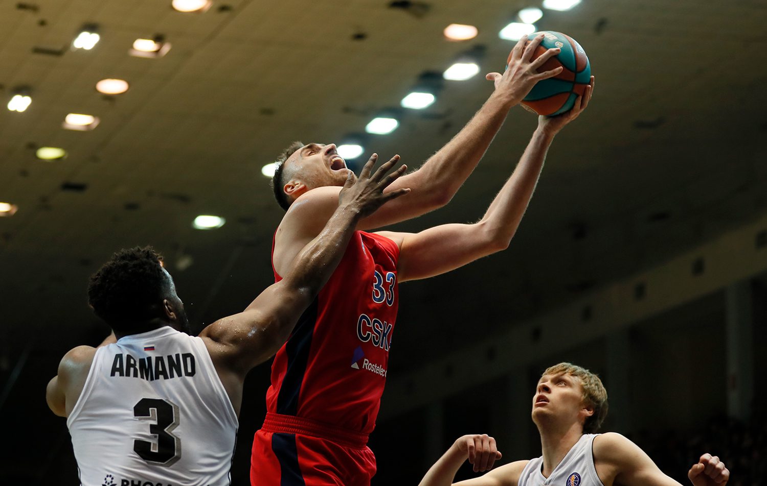 El AS Mónaco le ofrece una oferta a Nikola Milutinov