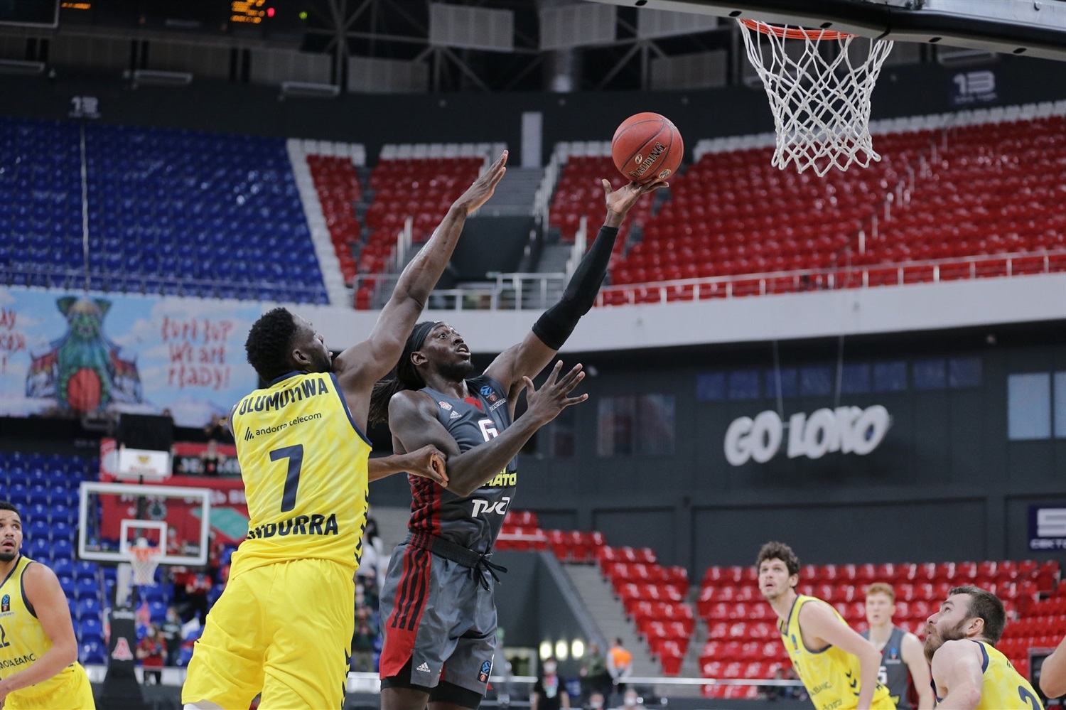 Los debutantes lideran al Lokomotiv ante el Andorra (93-82)