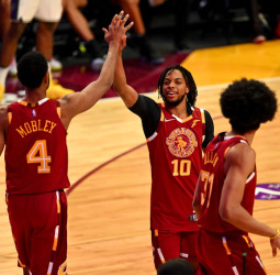 El trío de los Cavaliers se lleva el Concurso de Habilidades