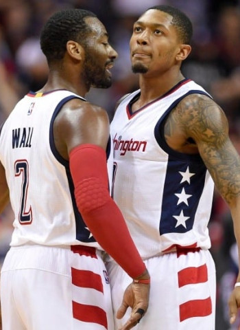 [3-2] Los Wizards, al amparo de su Verizon, se ponen a una victoria de la segunda fase (99-103)