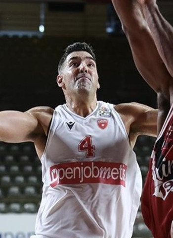 Luis Scola deja entrever su posible retirada