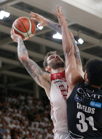 Shields lidera al Trento para empatar la serie (2-2)