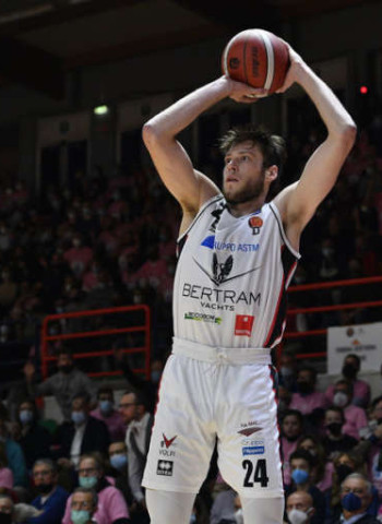 El Anadolu Efes mantiene avanzadas negociaciones con Mike Daum