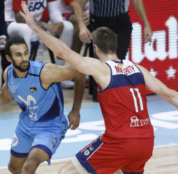 Estudiantes tira de orgullo para ganar al Baxi Manresa (87-79)