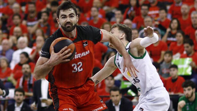 El Covirán Granada seguirá un año más en ACB (73-62)