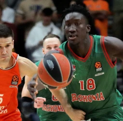 El Carácter Baskonia remonta en La Fonteta (84-98)