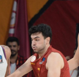 Un mal tercer cuarto condena al Unicaja en Estambul (91-80)