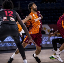 El Fenerbahce se interesa en Melo Trimble