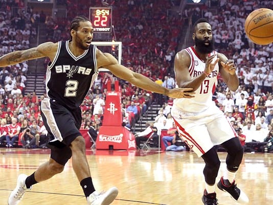 [2-1] Los Spurs recuperan el factor cancha con una victoria de oficio en Houston (103-92)