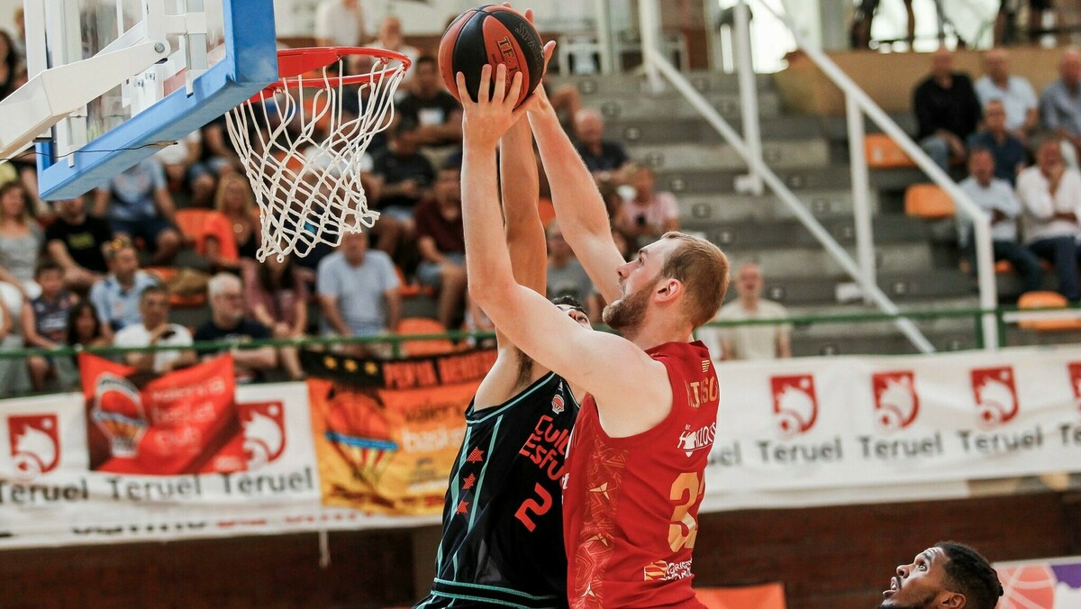 Valencia Basket se impone a Casademont Zaragoza (60-83)