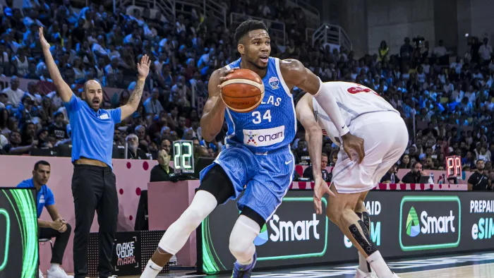 Giannis regresa y Grecia arrasa a Georgia, 94-53