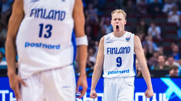 Finlandia hace historia y se mete en las semifinales, 93-79