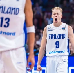 Finlandia hace historia y se mete en las semifinales, 93-79