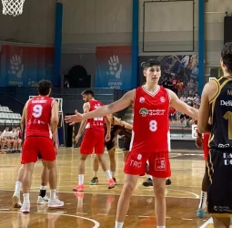 El CEB Llíria pierde su primer partido de la temporada tras un triple en el último segundo del CB Benicarló (63-64)