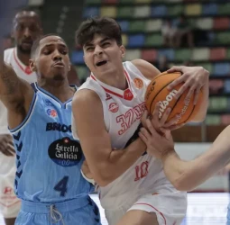 Copa Galicia: El Río Breogán arrolla al COB, 108-75