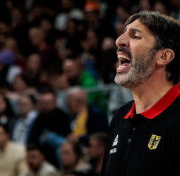 Álex Mumbrú, campeón del EuroBasket como jugador y como entrenador