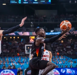Dennis Schröder, MVP del EuroBasket 2025 tras guiar a Alemania al título