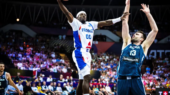 Francisco brilla y Francia doblega a Eslovenia, 103-95