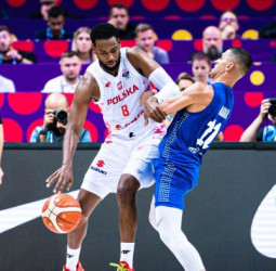 Polonia resiste y derrota a Israel en un final de infarto para seguir invicta, 66-64
