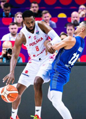 Polonia resiste y derrota a Israel en un final de infarto para seguir invicta, 66-64