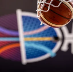 FIBA actúa de inmediato contra los insultos racistas expulsando a un espectador y prohibiéndole la entrada