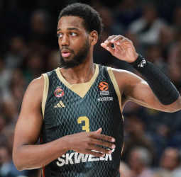 Anadolu Efes, cerca de un acuerdo con Jordan Loyd