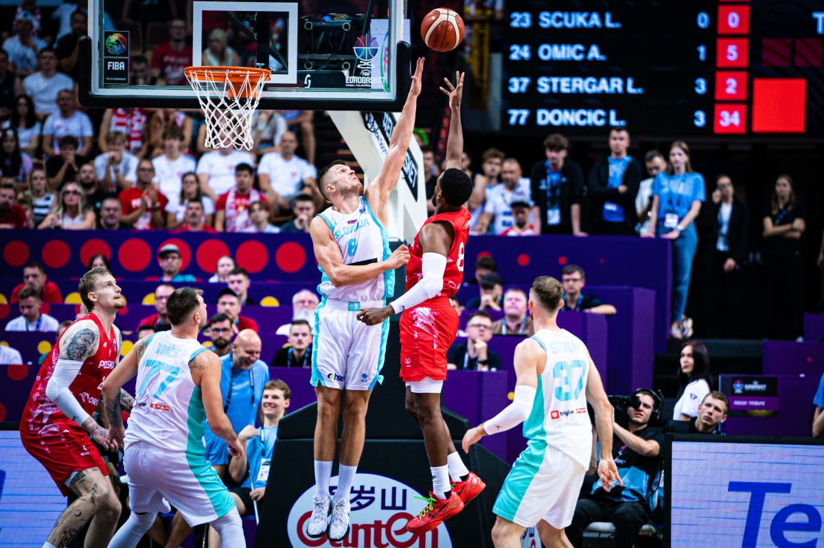 Estreno soñado en Katowice: Polonia supera a Eslovenia, 105-95