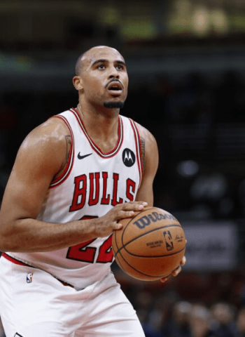 Horton-Tucker, entre Fenerbahce y la NBA