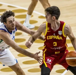 Italia celebra su pase a octavos con un triunfo de prestigio ante España, 67-63