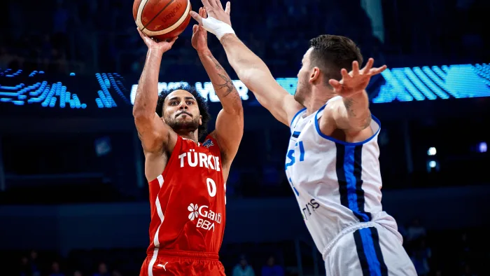 Türkiye firma su cuarto triunfo en un EuroBasket por primera vez desde 2009, 84-64